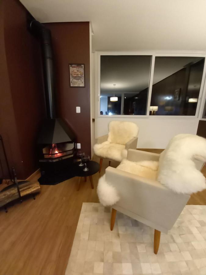 Gramado - Apartamento Aconchegante Com Lareira E Churrasqueira Buitenkant foto