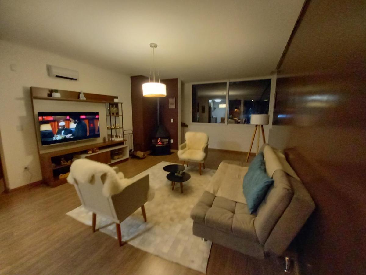 Gramado - Apartamento Aconchegante Com Lareira E Churrasqueira Buitenkant foto