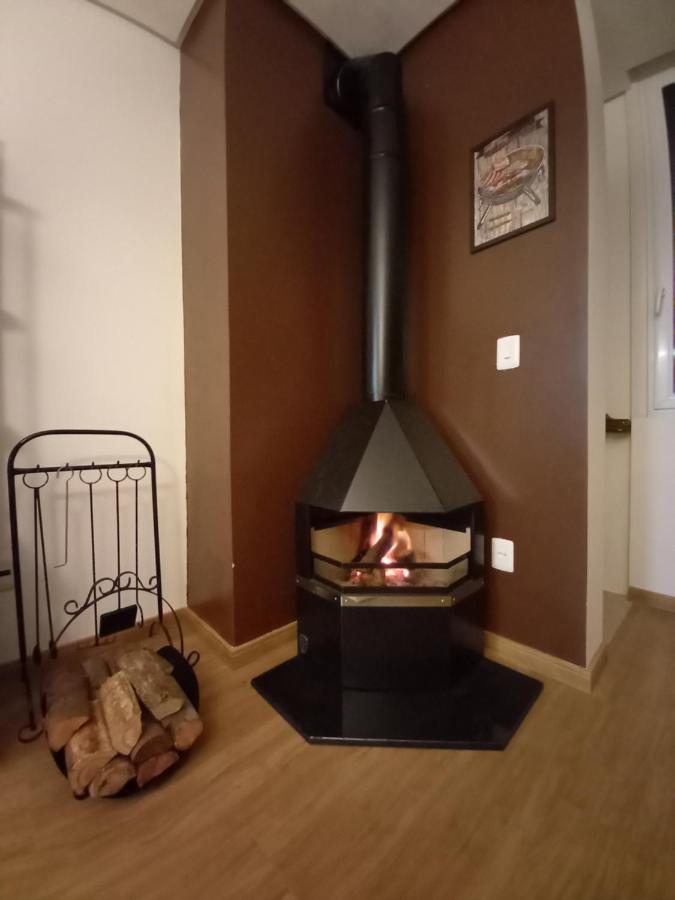 Gramado - Apartamento Aconchegante Com Lareira E Churrasqueira Buitenkant foto